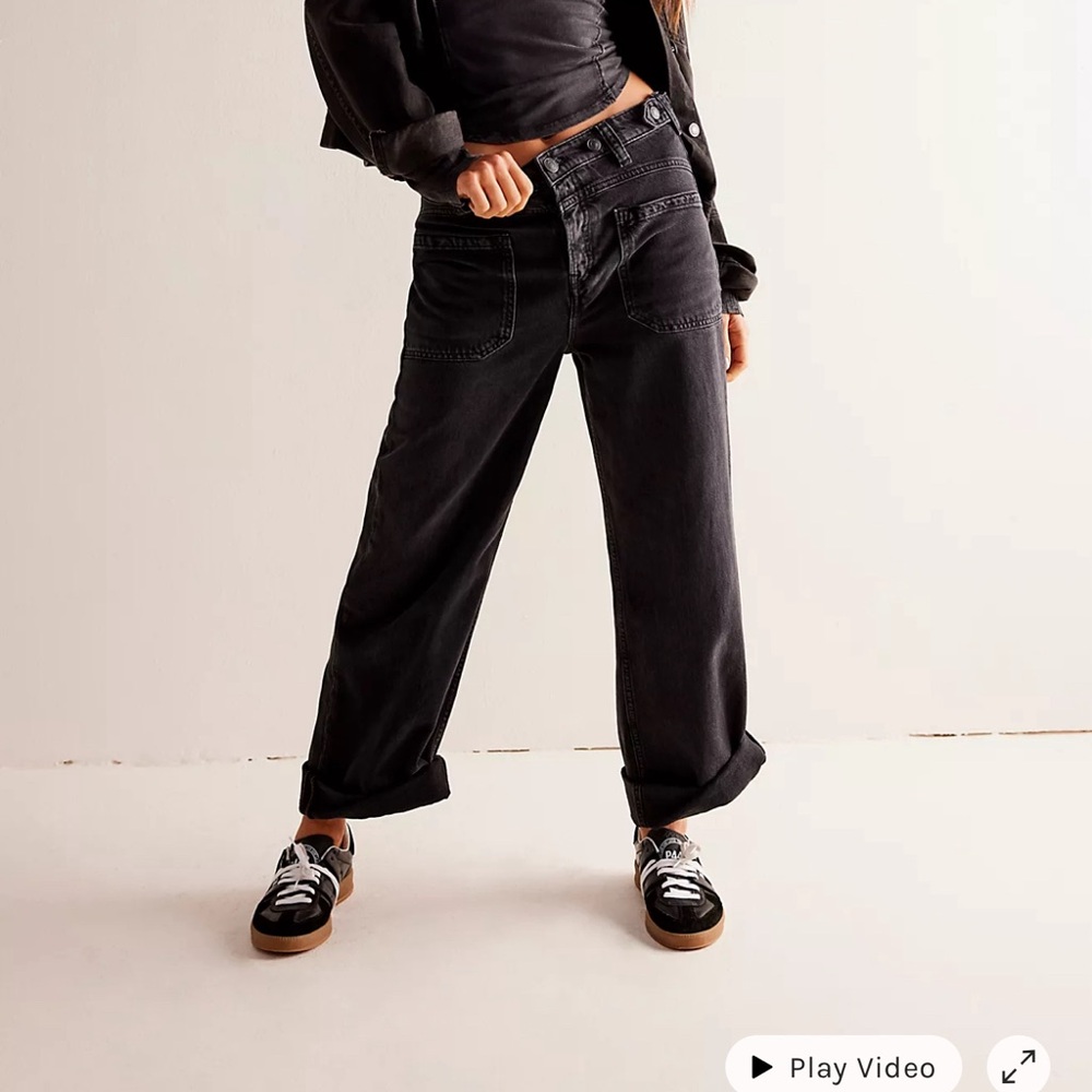 We the free palmer cuffed Jean ins size 25 in the color outer space